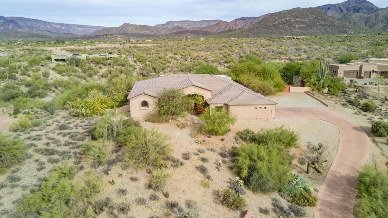 7320 Valley View Circle - Photo 1