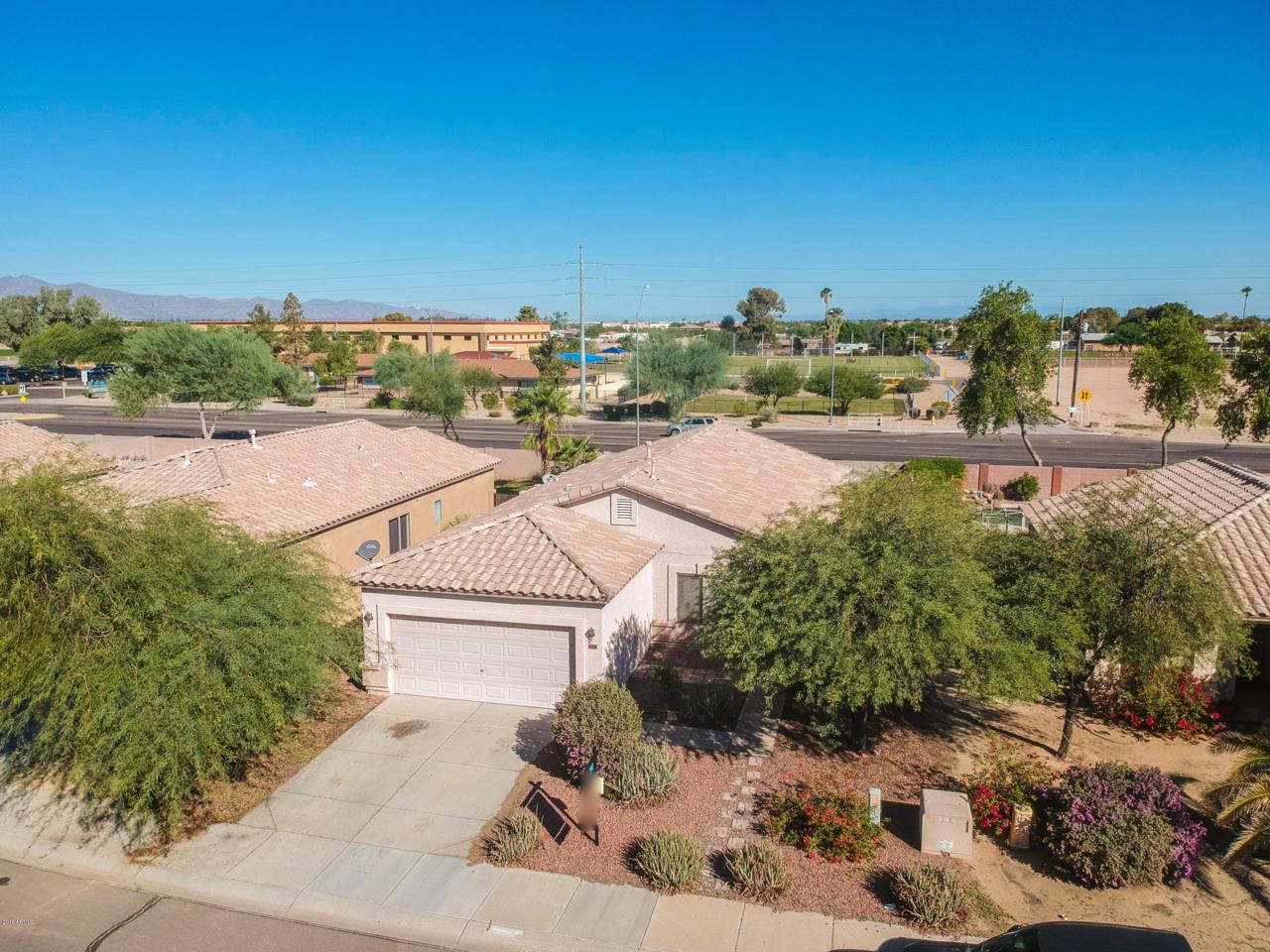 16206 Woodlands Avenue - Photo 1
