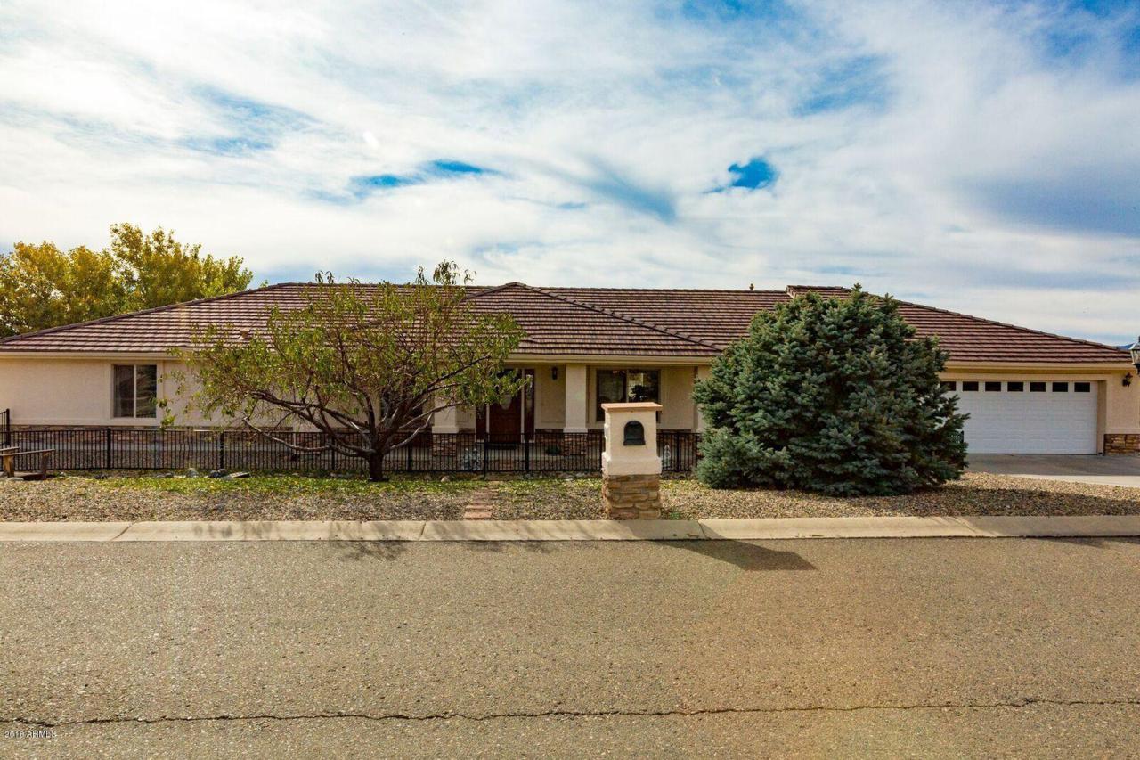 651 Lakeview Drive - Photo 1