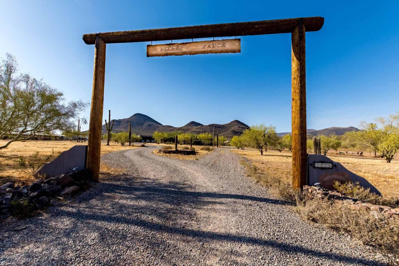 2726 Saddle Mountain Road - Photo 1