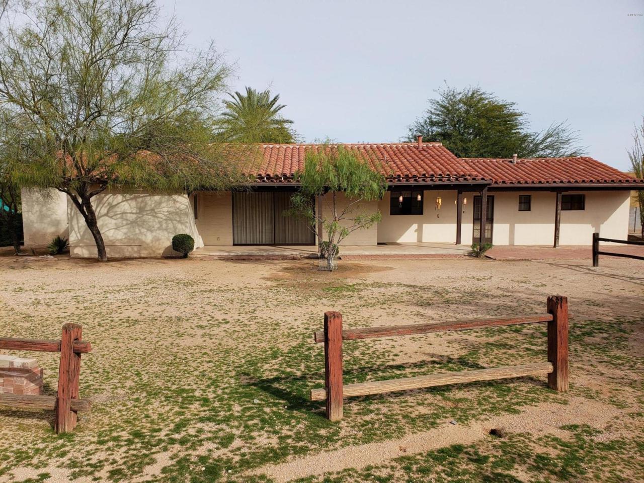 6200 Mockingbird Lane - Photo 1