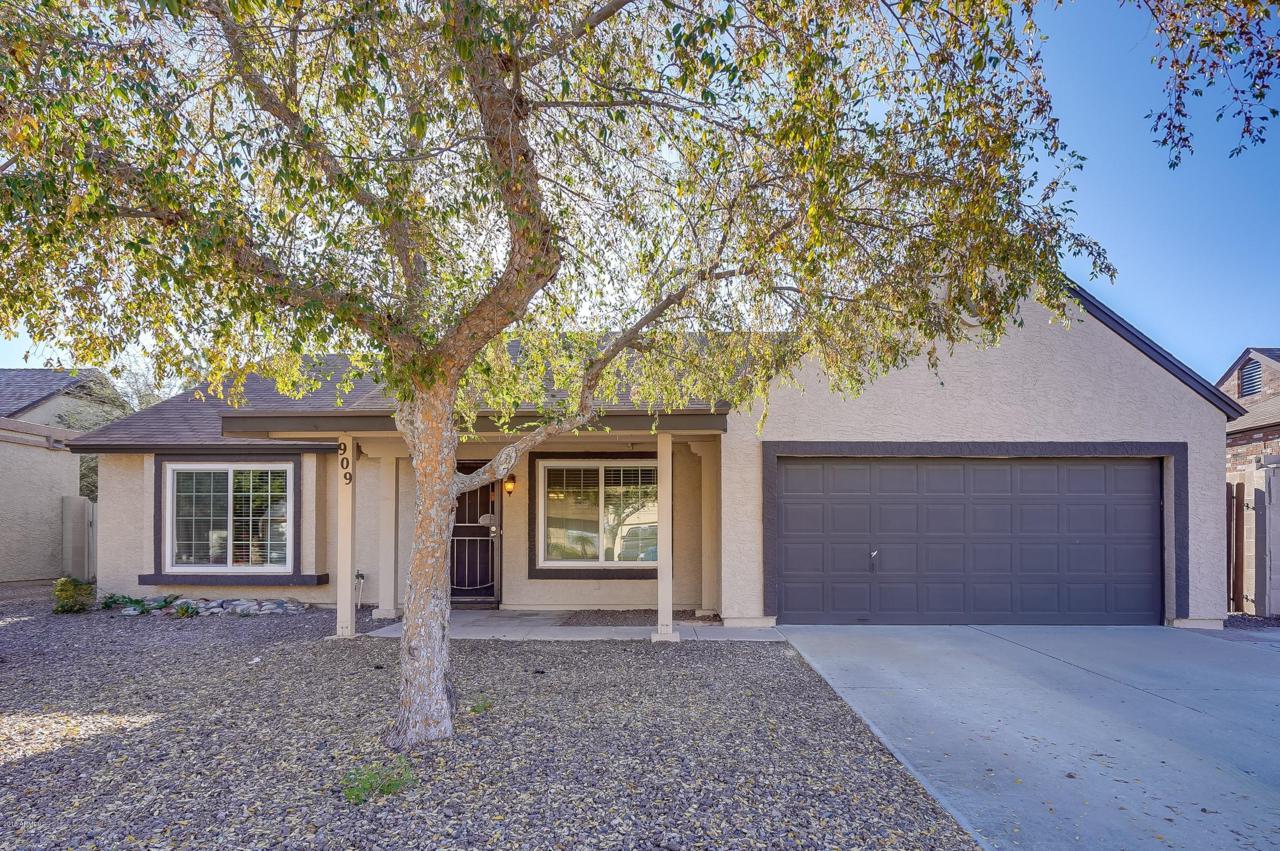 909 Wickieup Lane - Photo 1
