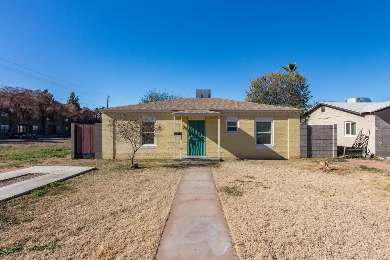 4206 2ND Drive - Photo 1