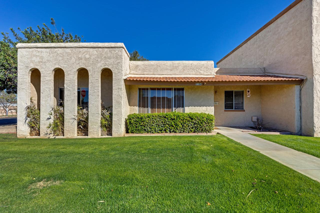 2106 Ellis Drive - Photo 1