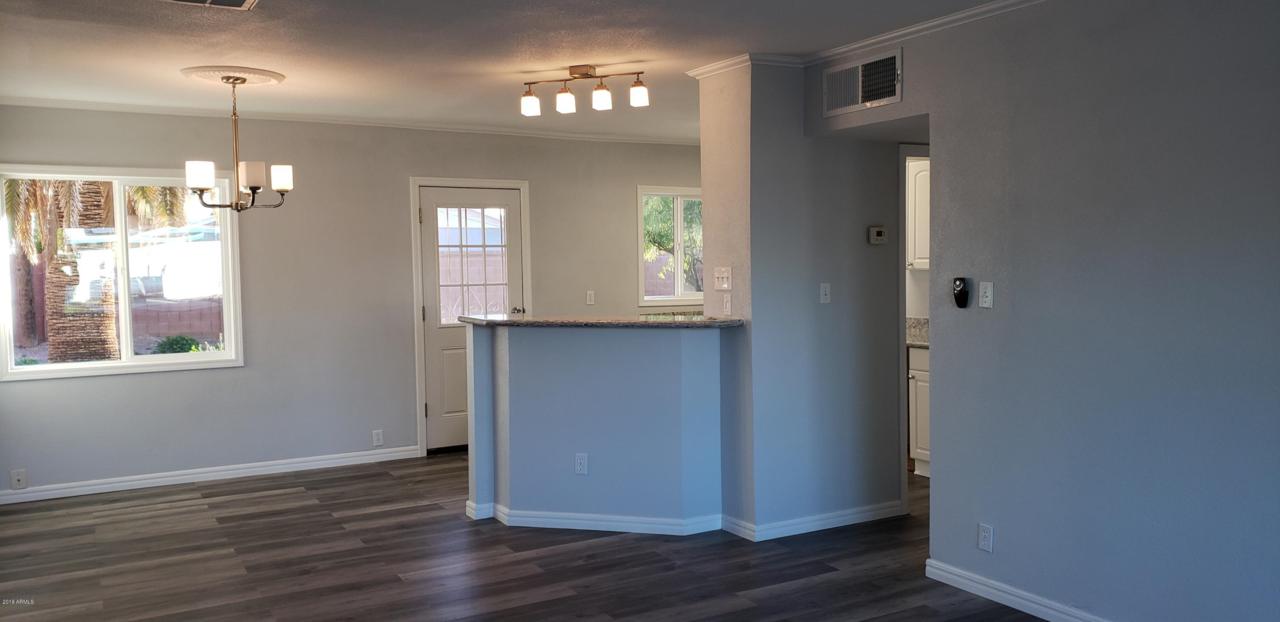 821 Whitton Avenue - Photo 1
