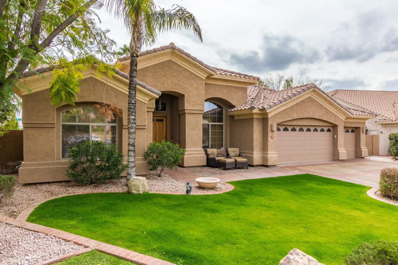 5533 Ludlow Drive - Photo 1