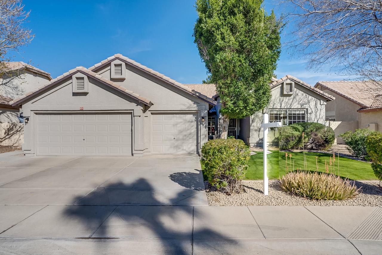 421 Forest Drive - Photo 1
