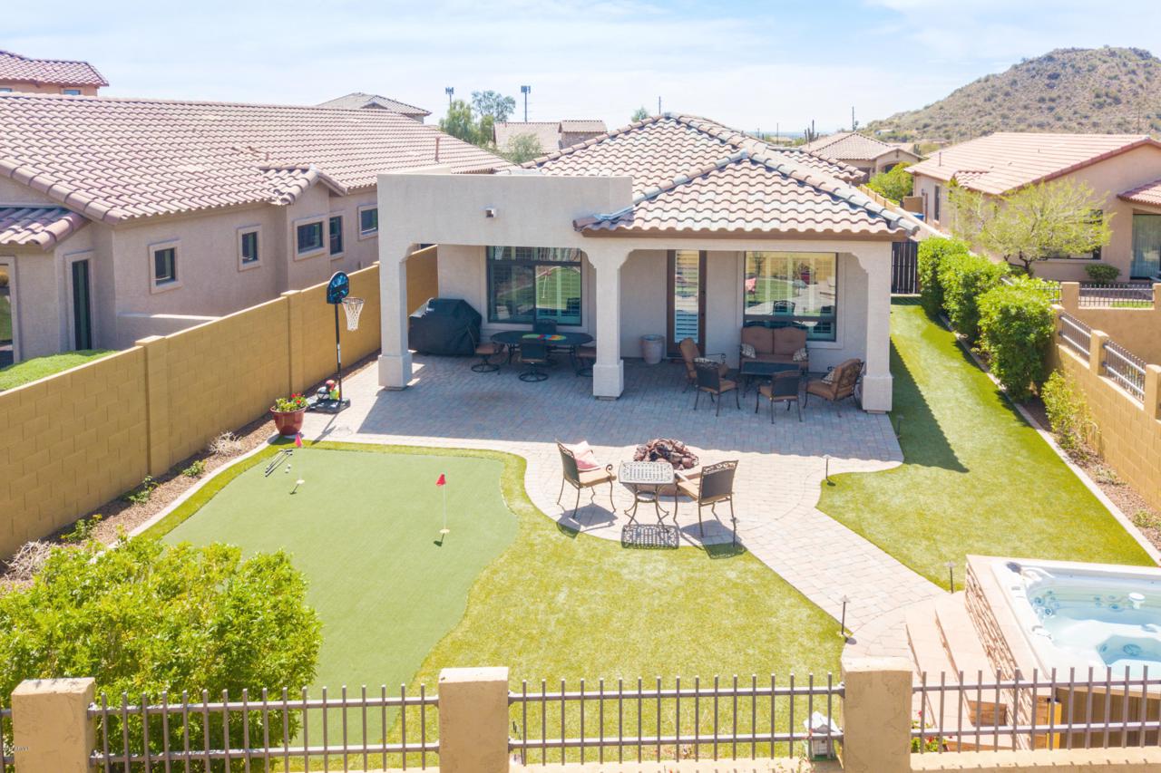 8820 Ivy Circle - Photo 1