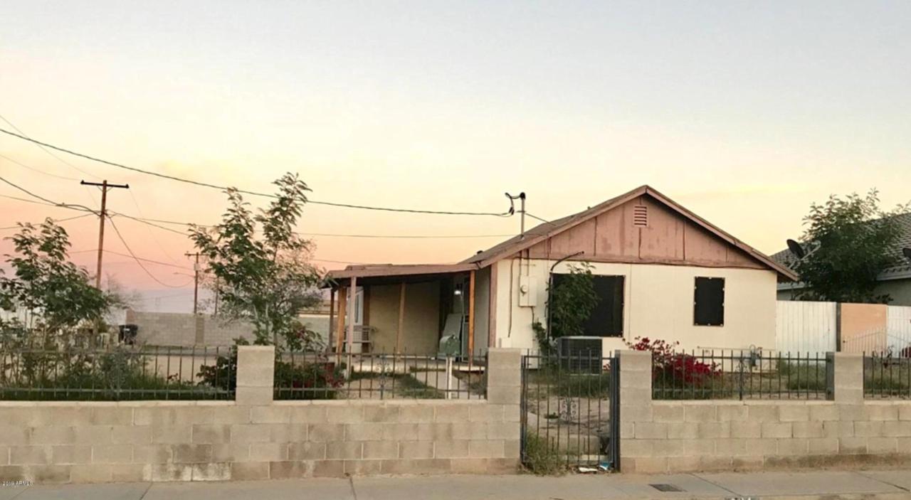 601 4TH Street - Photo 1