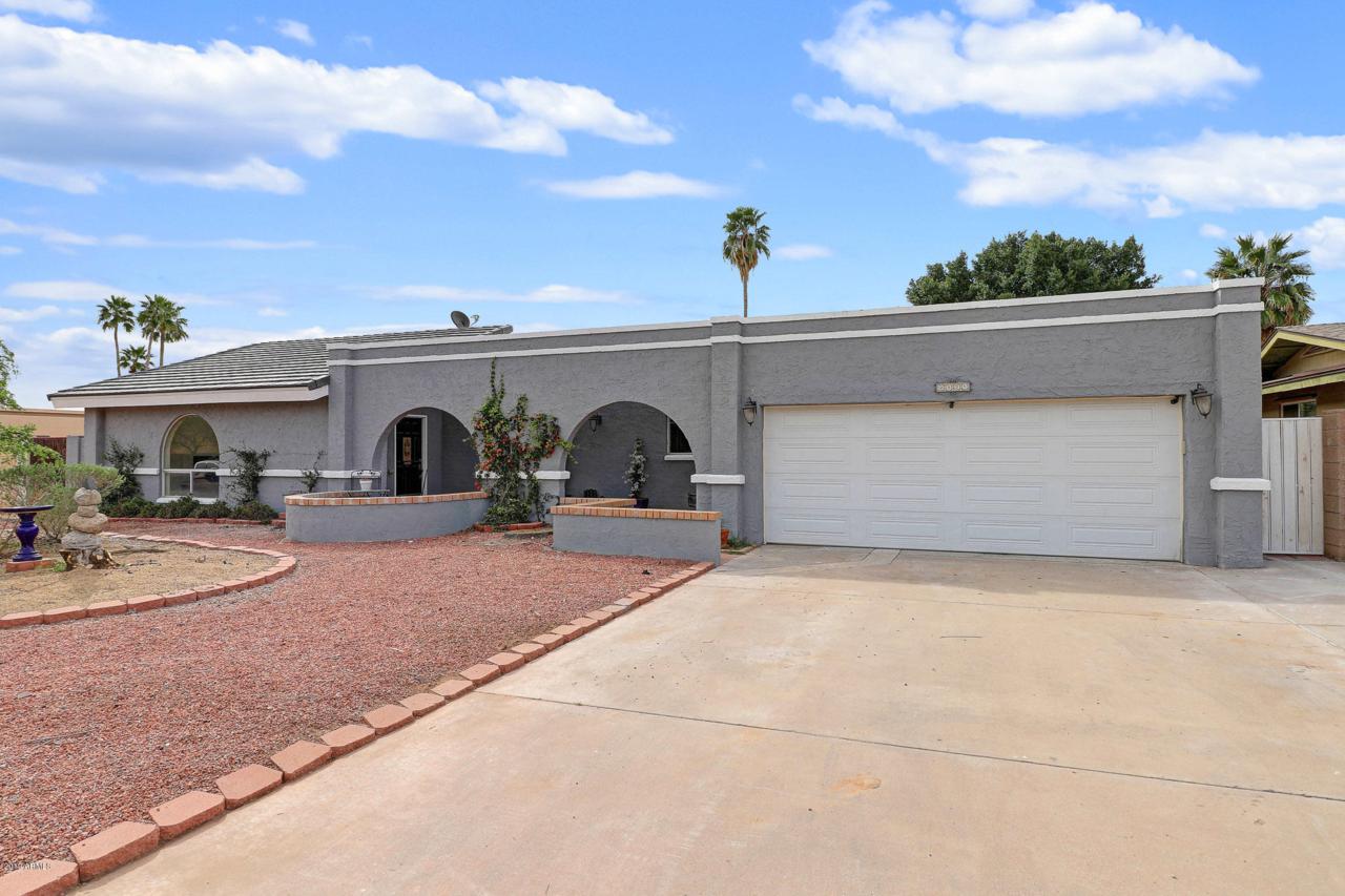 2525 Mercer Lane - Photo 1