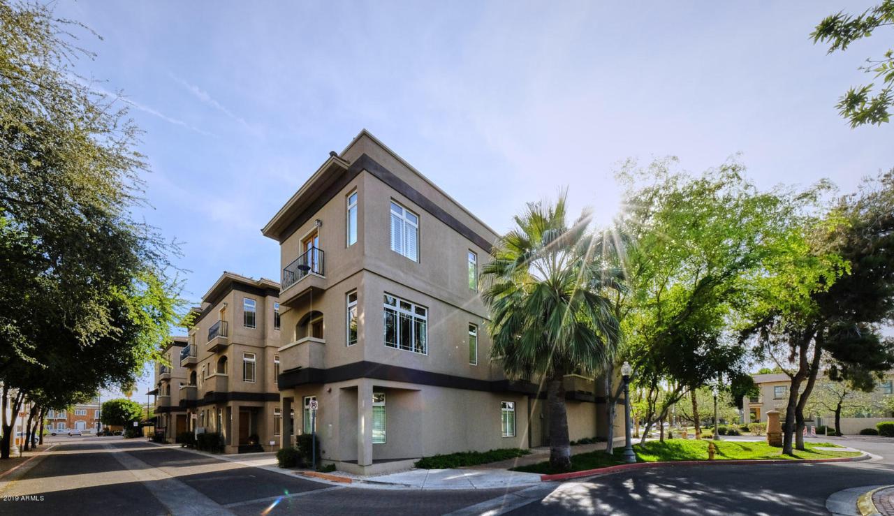 233 Portland Street - Photo 1