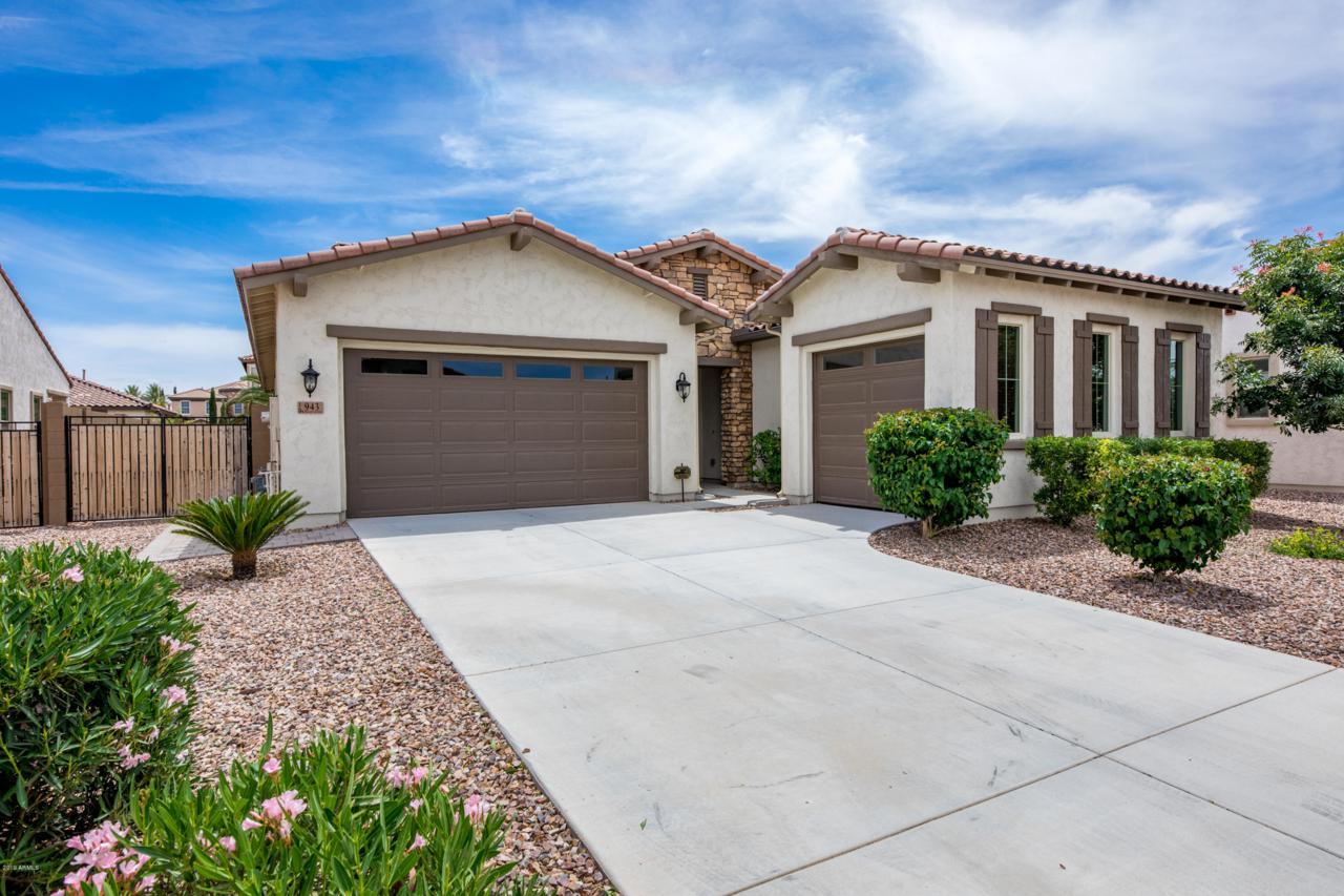 943 Horseshoe Place - Photo 1