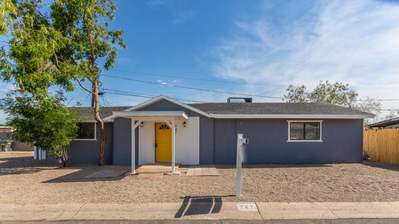 747 Sunnyslope Lane - Photo 1