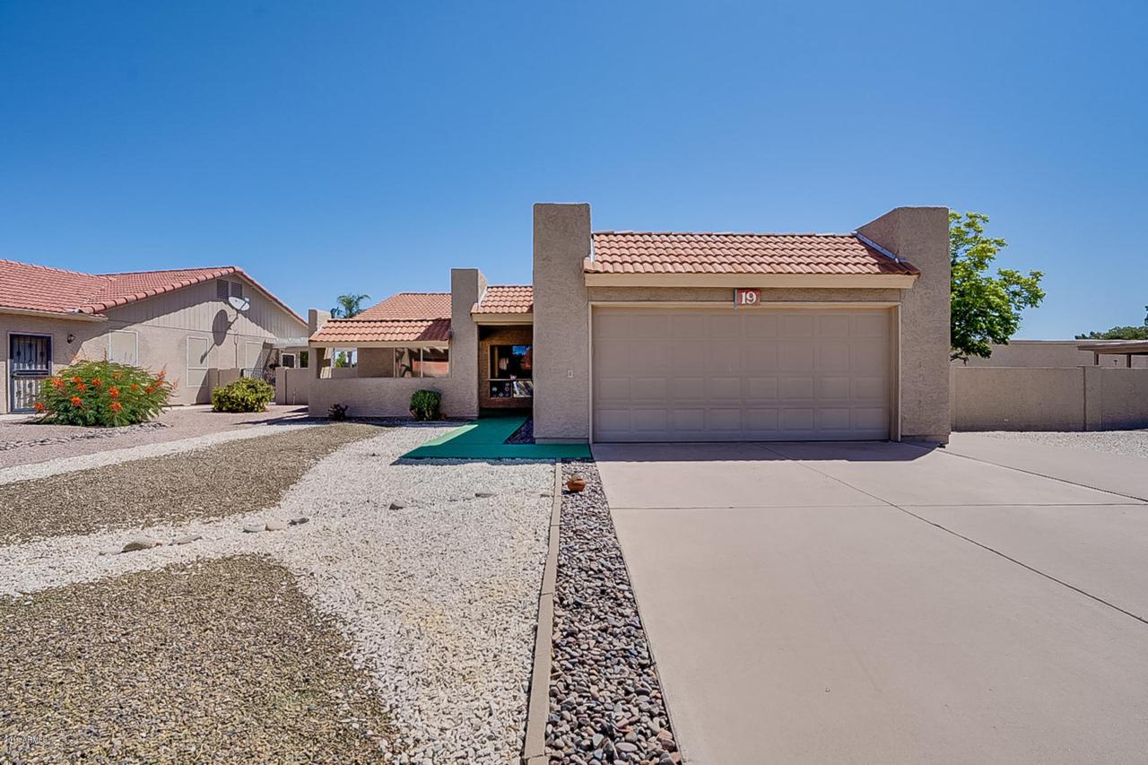 25445 Ontario Drive - Photo 1
