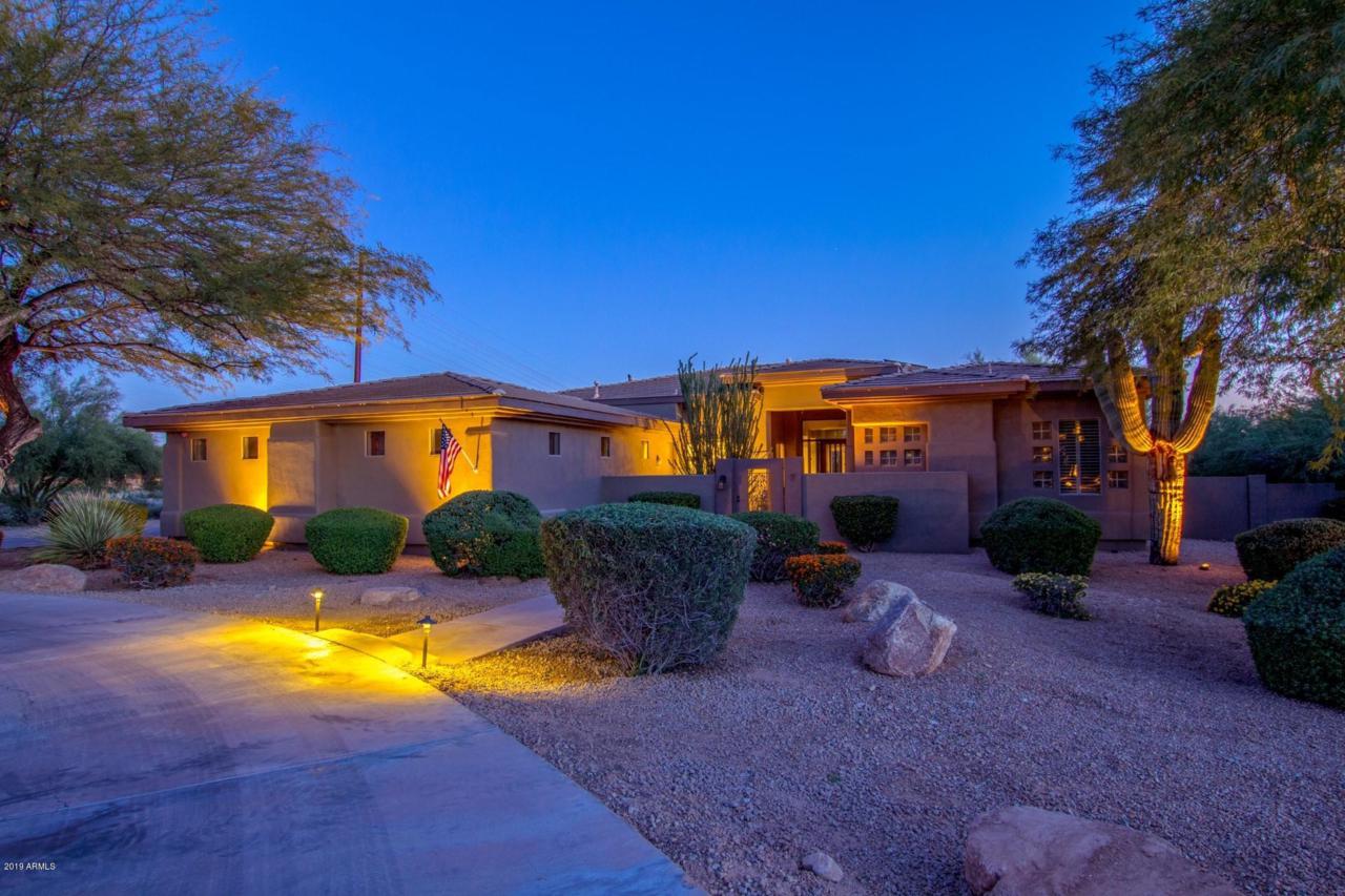 10800 Cactus Road - Photo 1