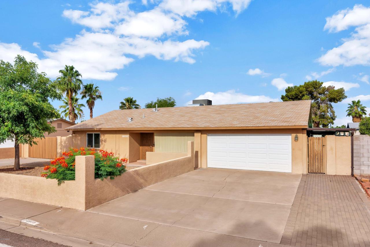 12030 36TH Street - Photo 1