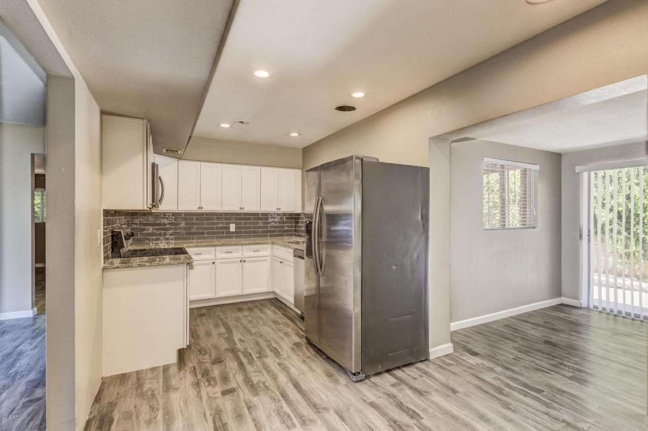 5222 Windsor Avenue - Photo 1