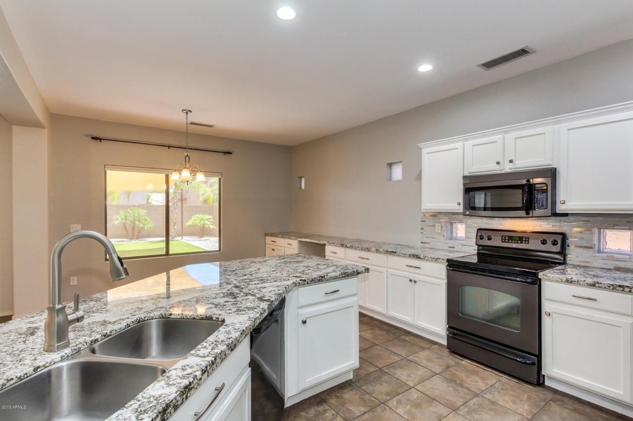16319 168TH Drive - Photo 1