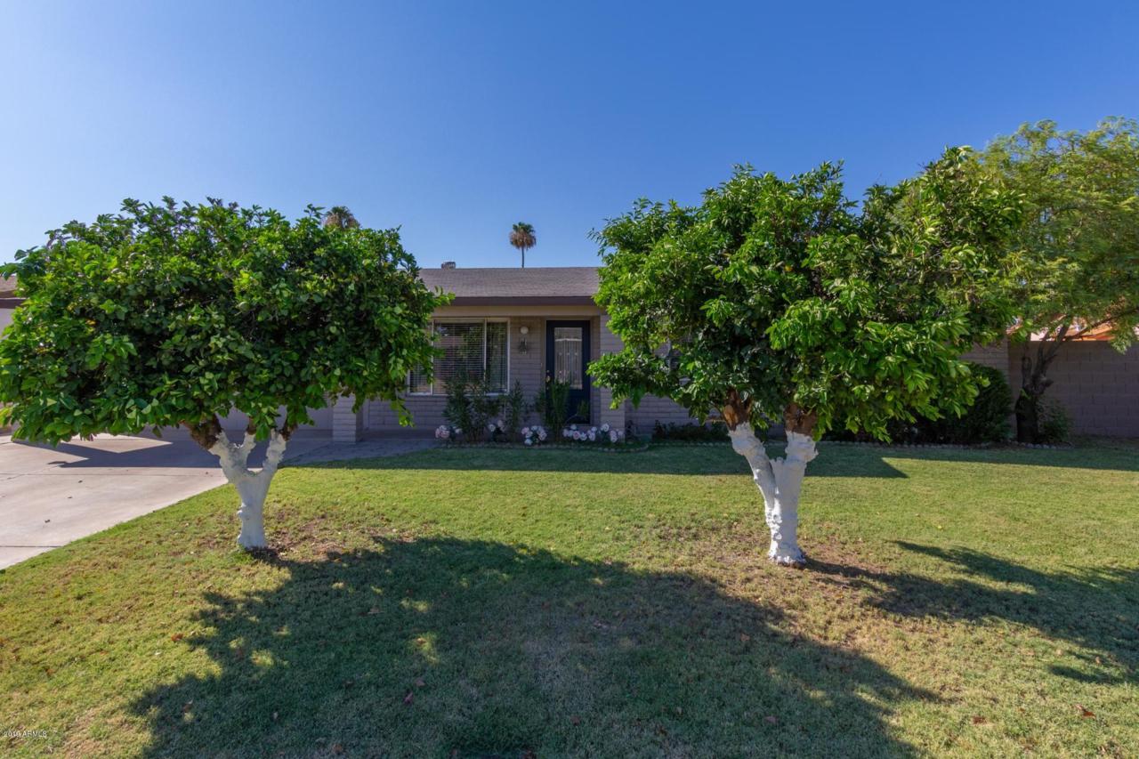 3440 Laurel Lane - Photo 1