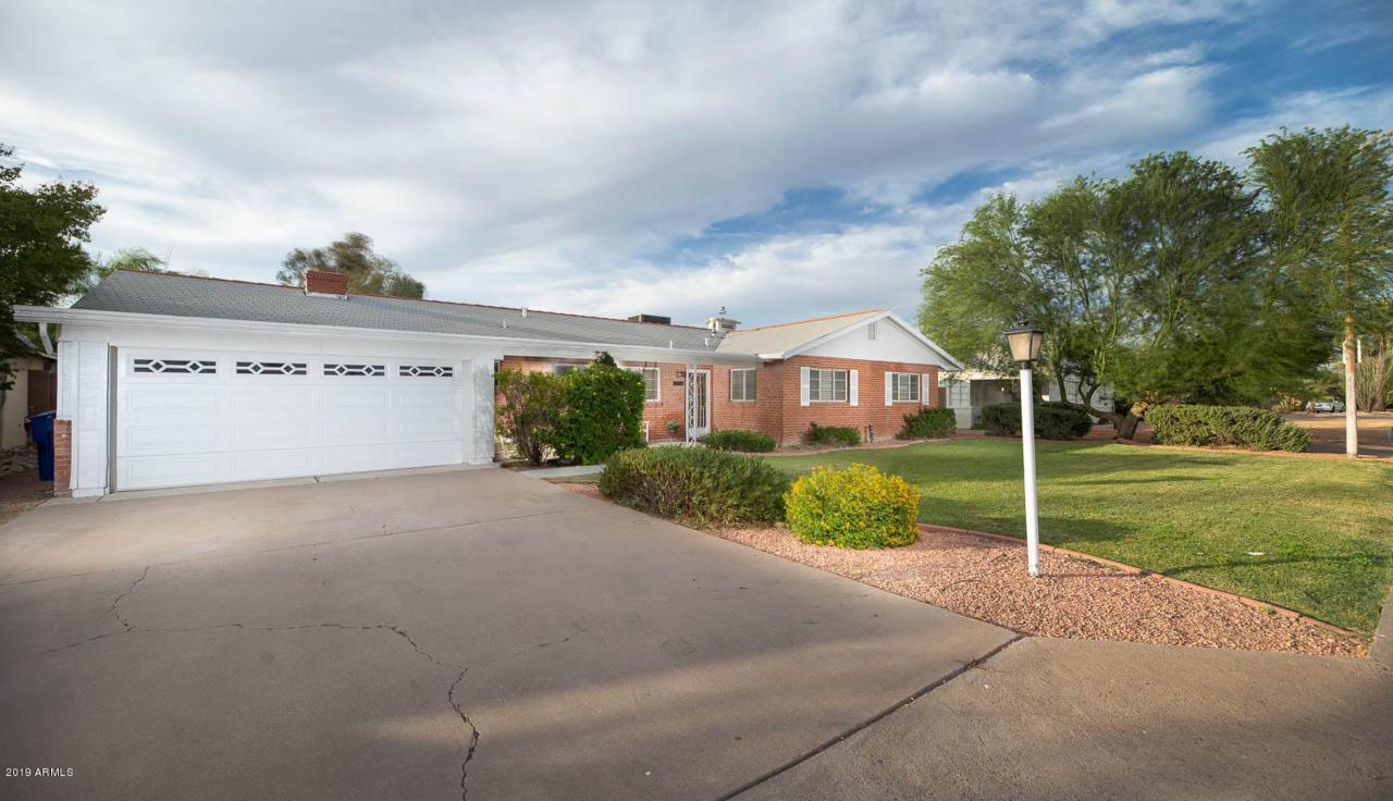 1208 Cambridge Avenue - Photo 1