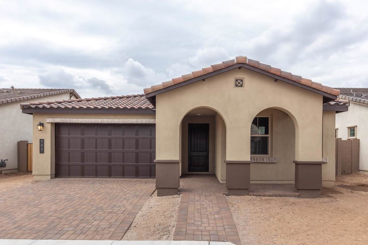 7417 Maya Way - Photo 1