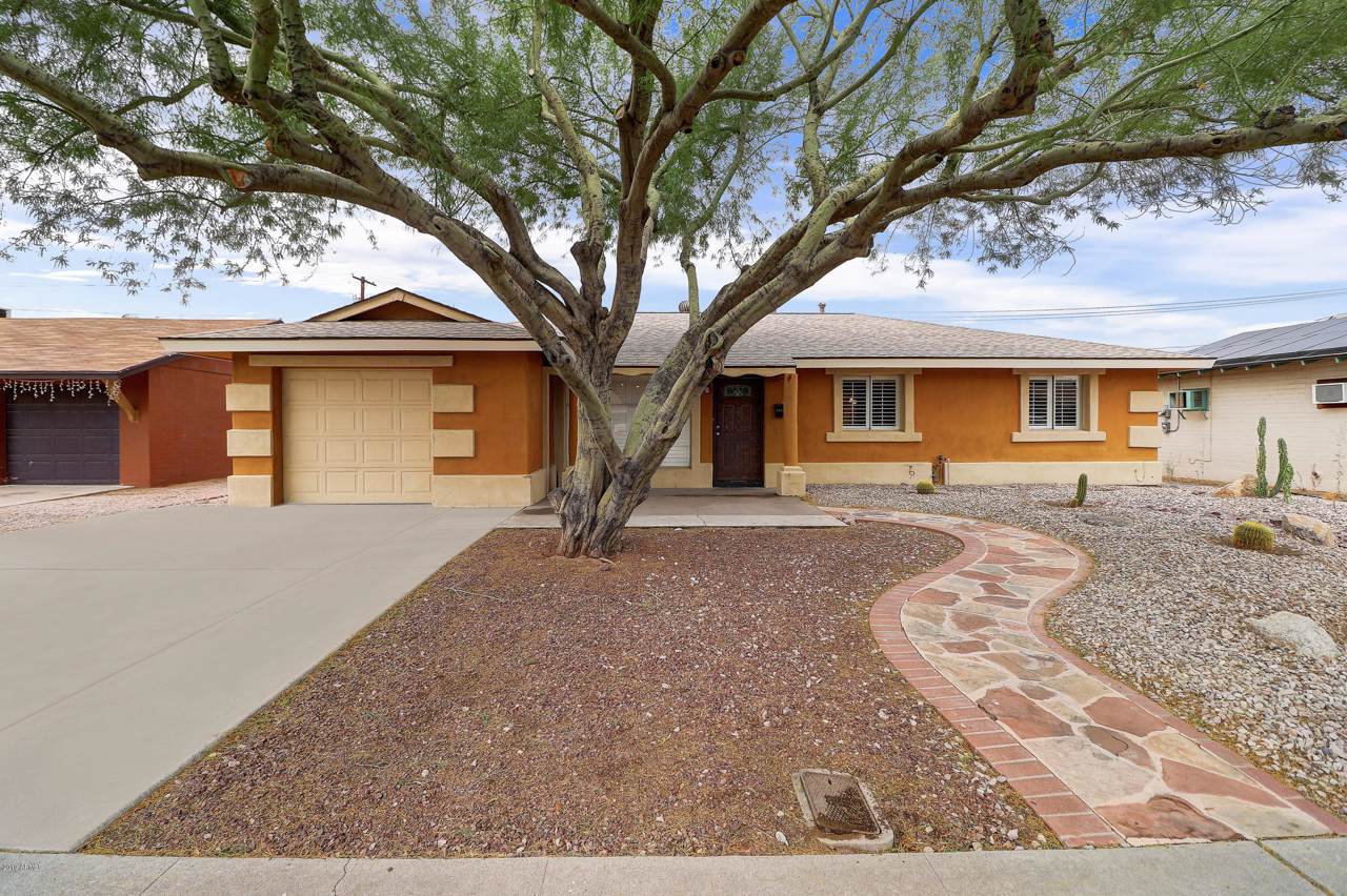 2618 Dahlia Drive - Photo 1