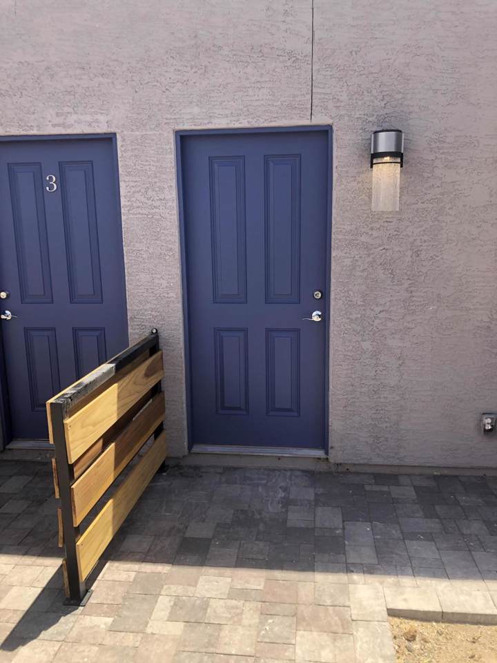 933 Roma Avenue - Photo 1