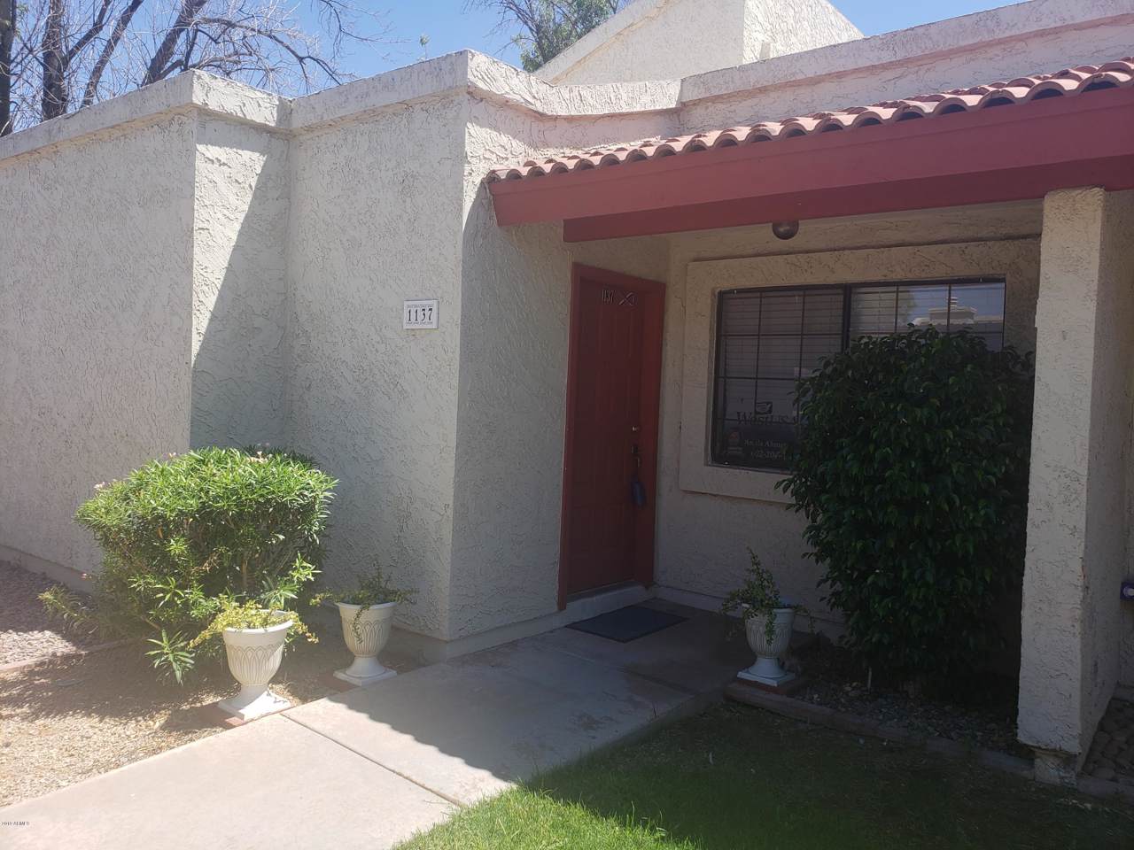 633 Southern Avenue - Photo 1