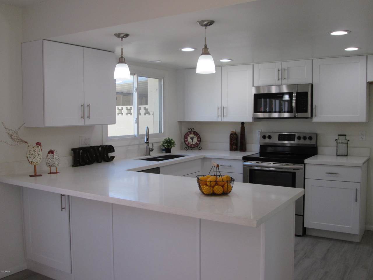 16 Ellis Drive - Photo 1