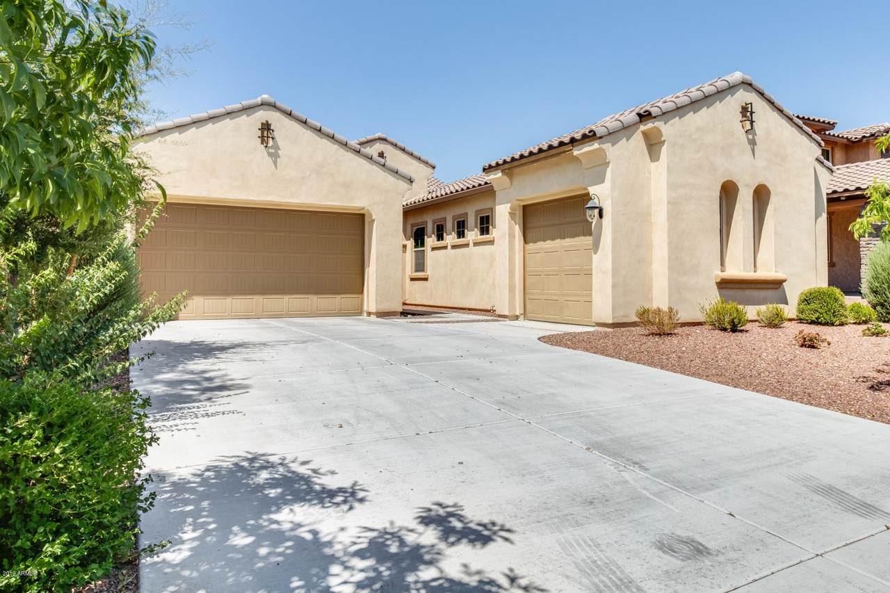 20800 Hamilton Street - Photo 1