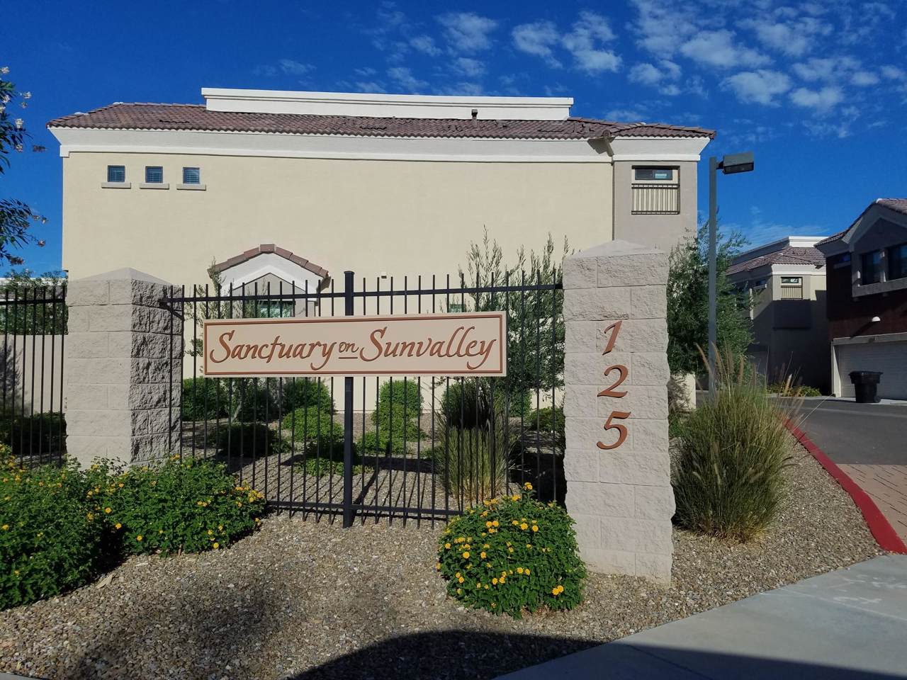 125 Sunvalley Boulevard - Photo 1