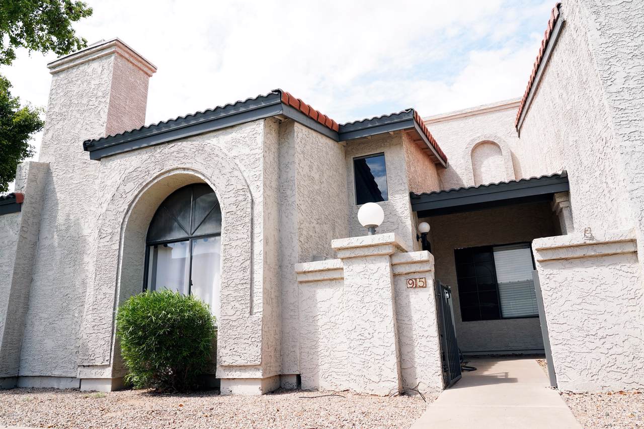 1718 Longmore - Photo 1