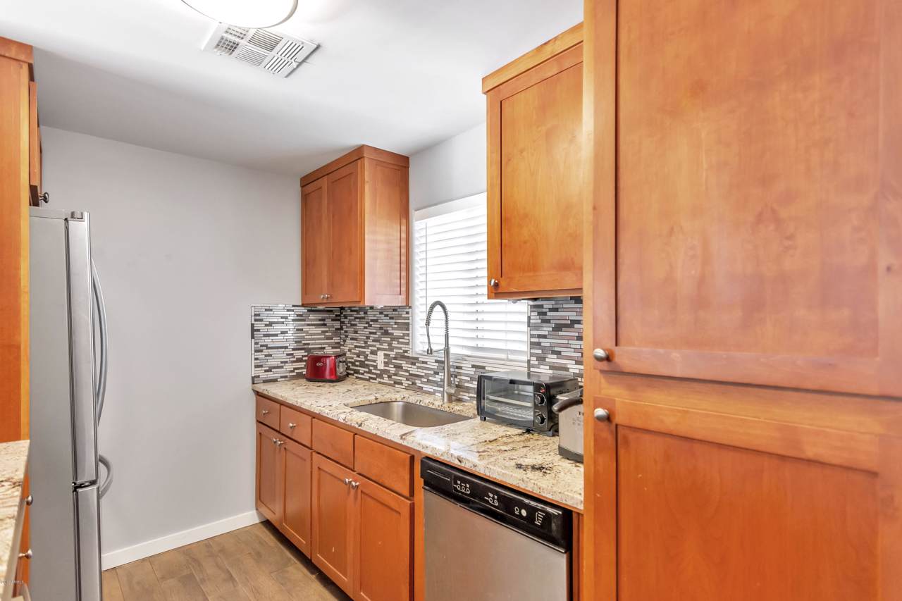 902 Hazelwood Street - Photo 1