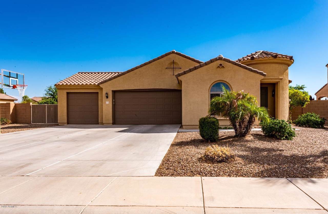 11005 Quarry Circle - Photo 1