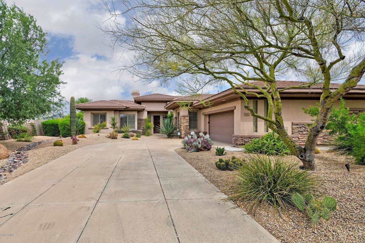 7582 Visao Drive - Photo 1