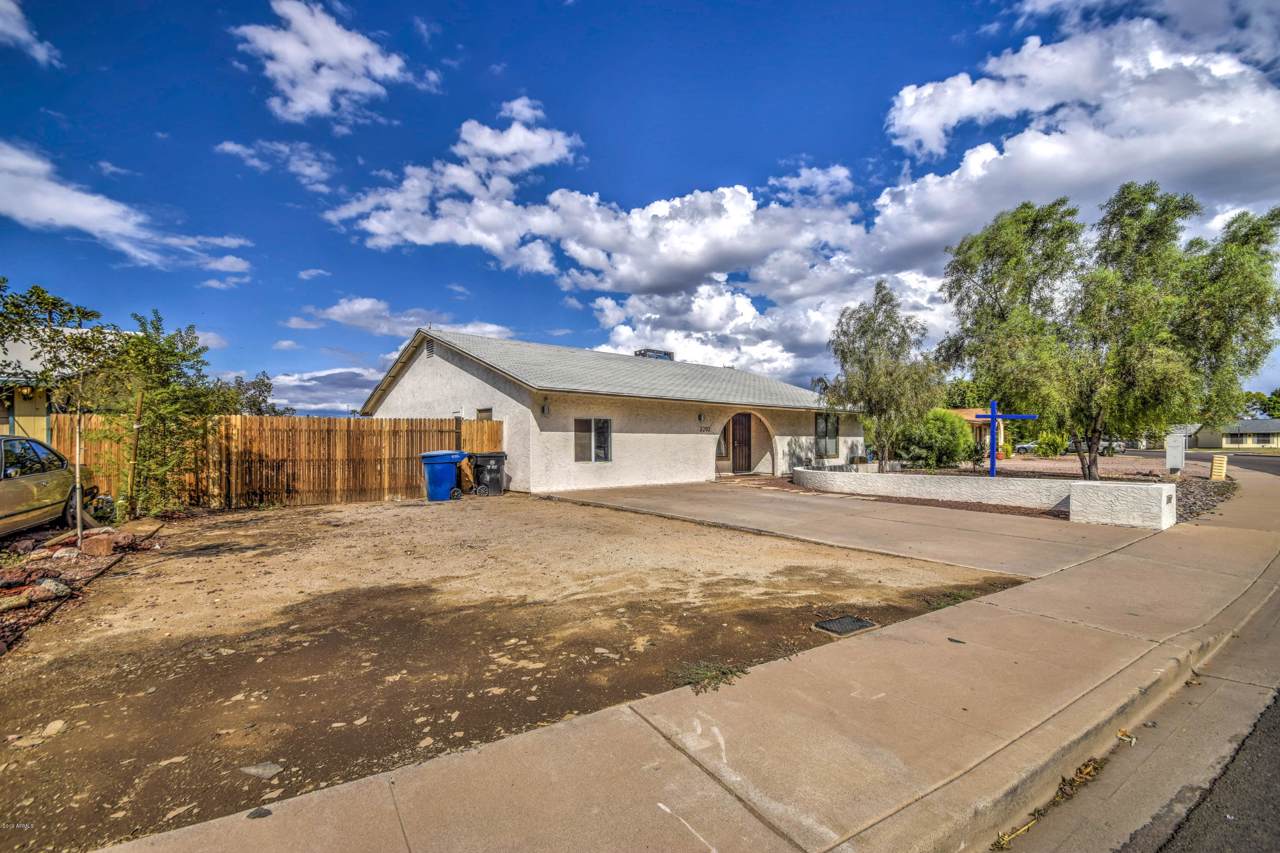 2202 Vineyard Road - Photo 1