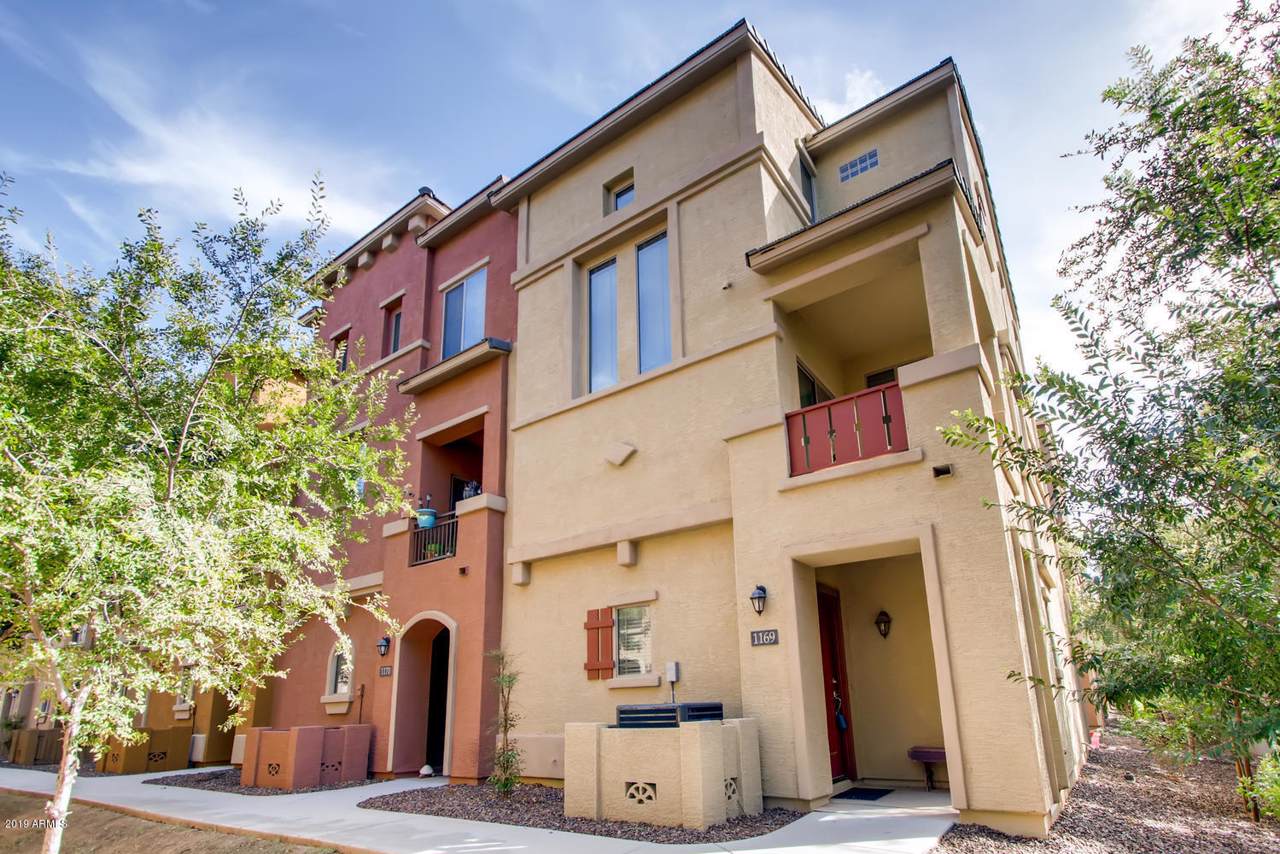 900 94TH Street - Photo 1