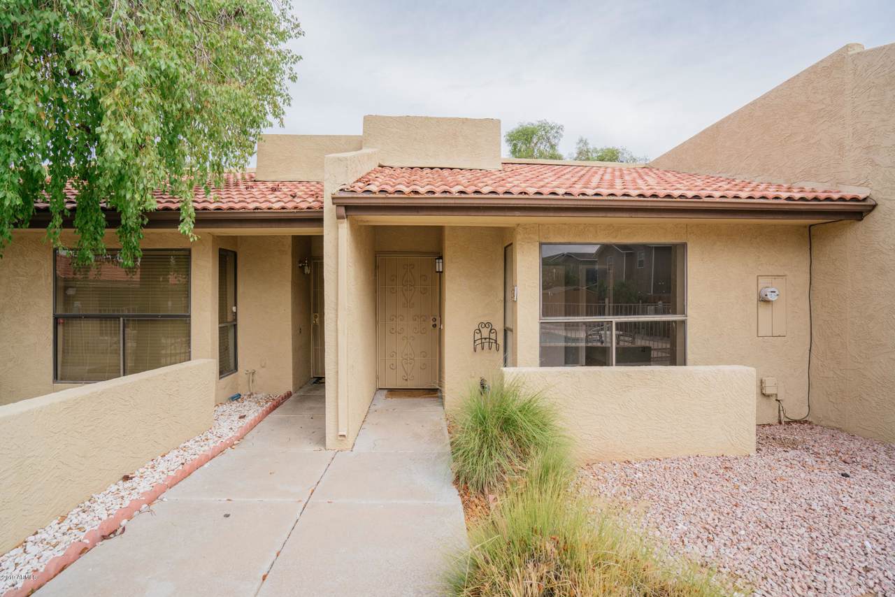 3228 Glendale Avenue - Photo 1