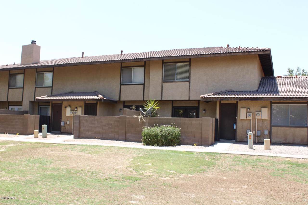 1818 Village Way - Photo 1