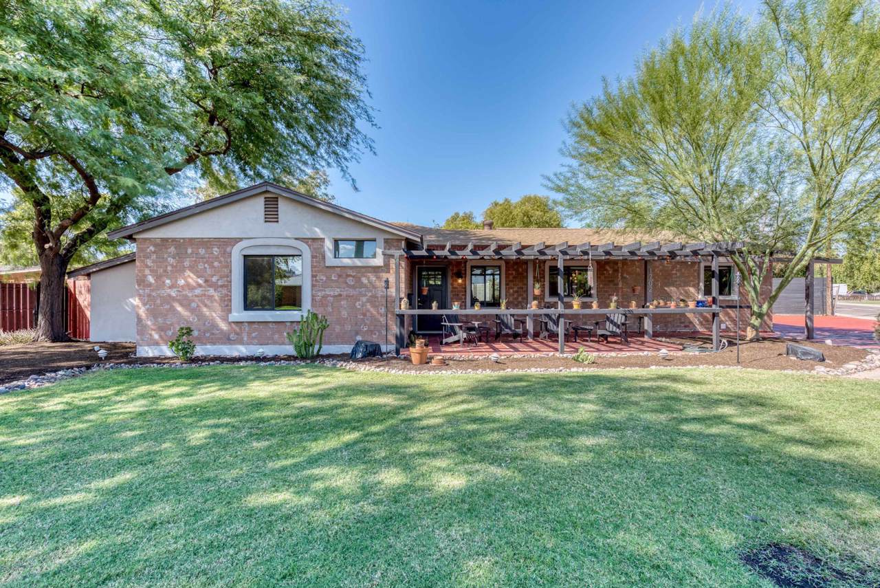 1702 Mackenzie Drive - Photo 1