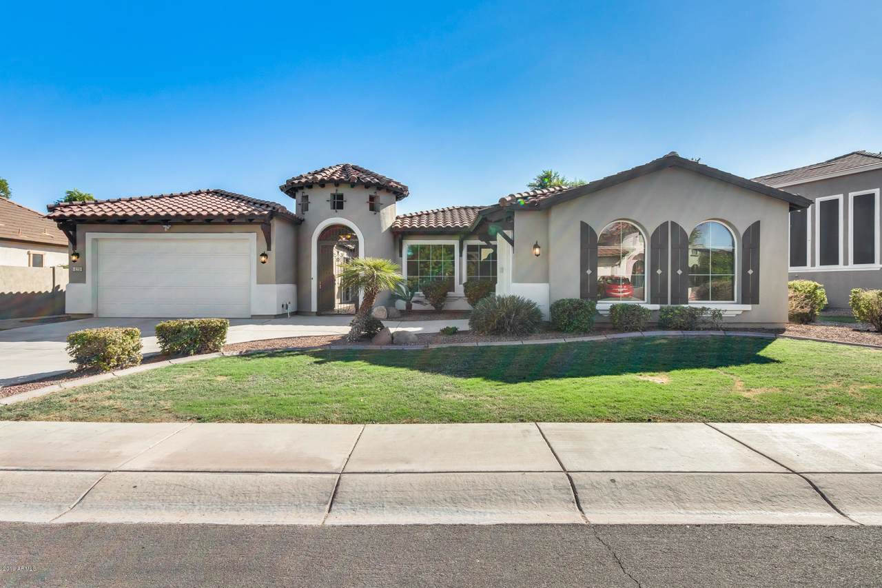 429 Horseshoe Drive - Photo 1