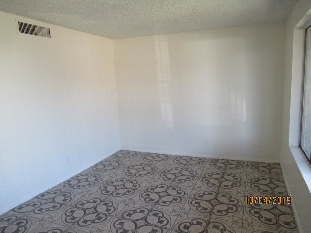 2408 Campbell Avenue - Photo 1