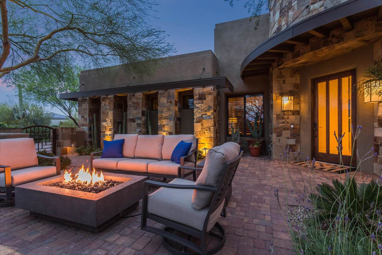 8844 Lariat Lane - Photo 1
