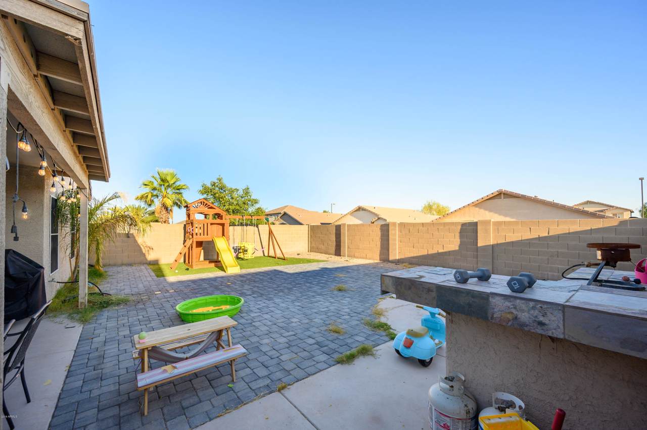 22543 Yavapai Street - Photo 1