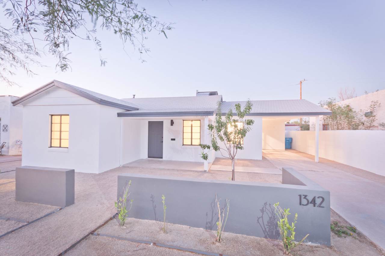 1342 Hubbell Street - Photo 1