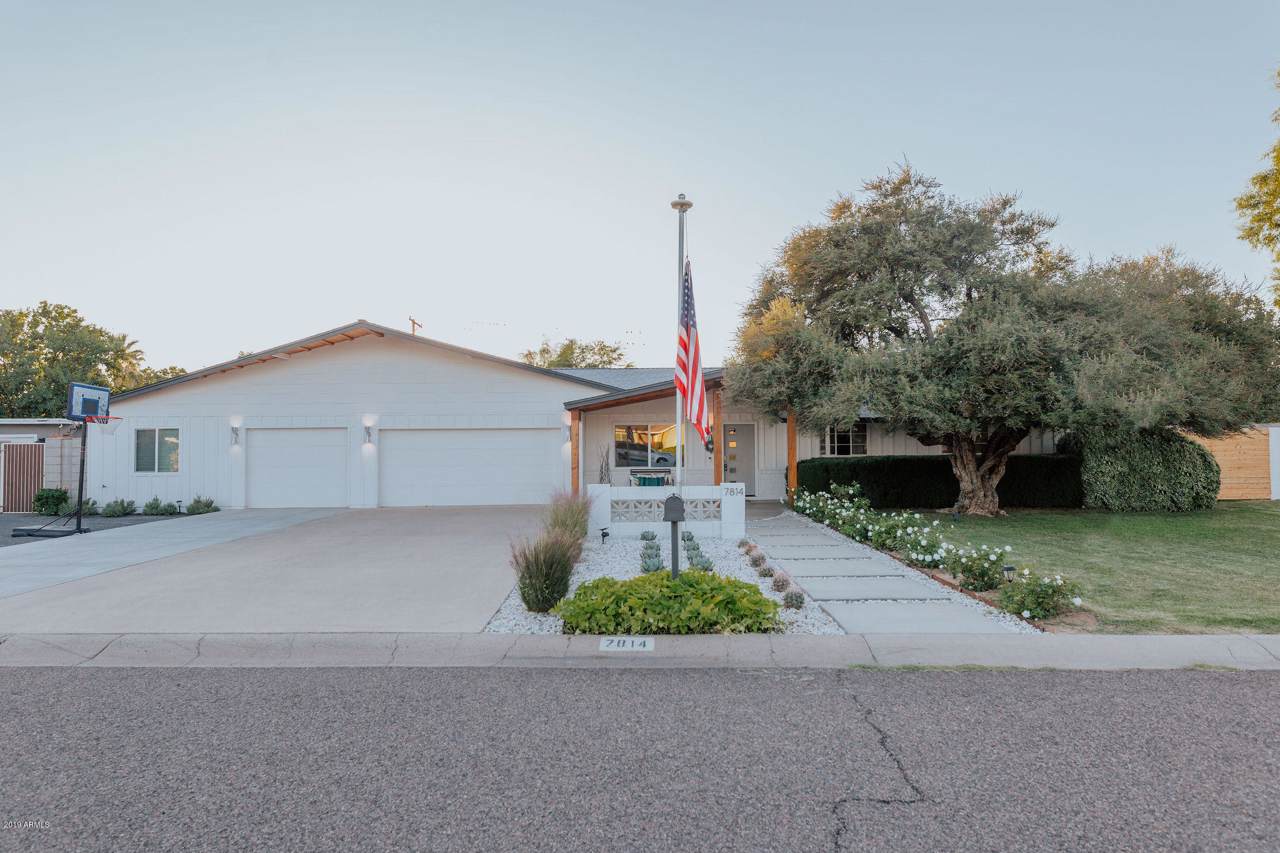 7814 11TH Avenue - Photo 1