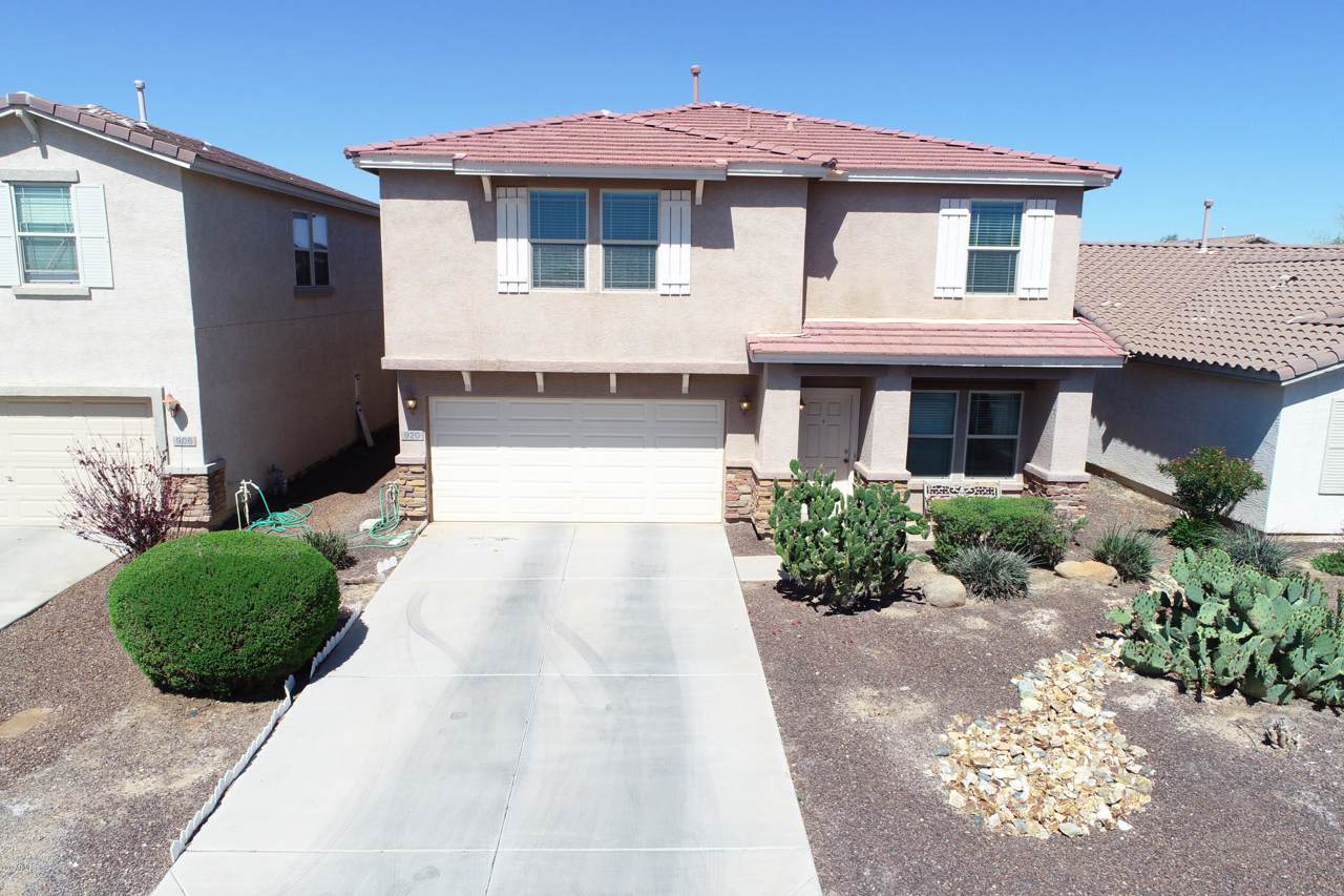 920 Leslie Avenue - Photo 1