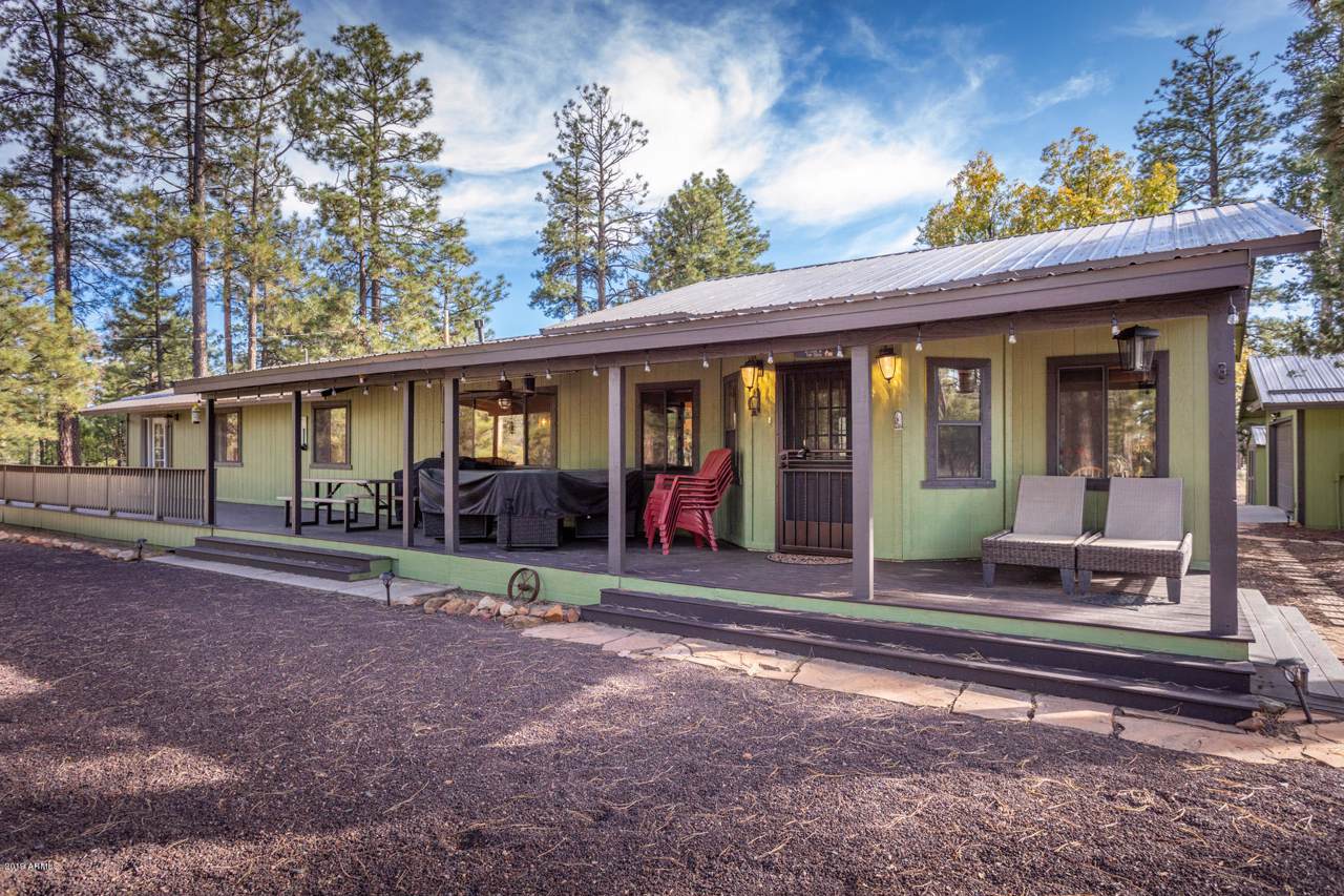 2700 Hooks Way - Photo 1