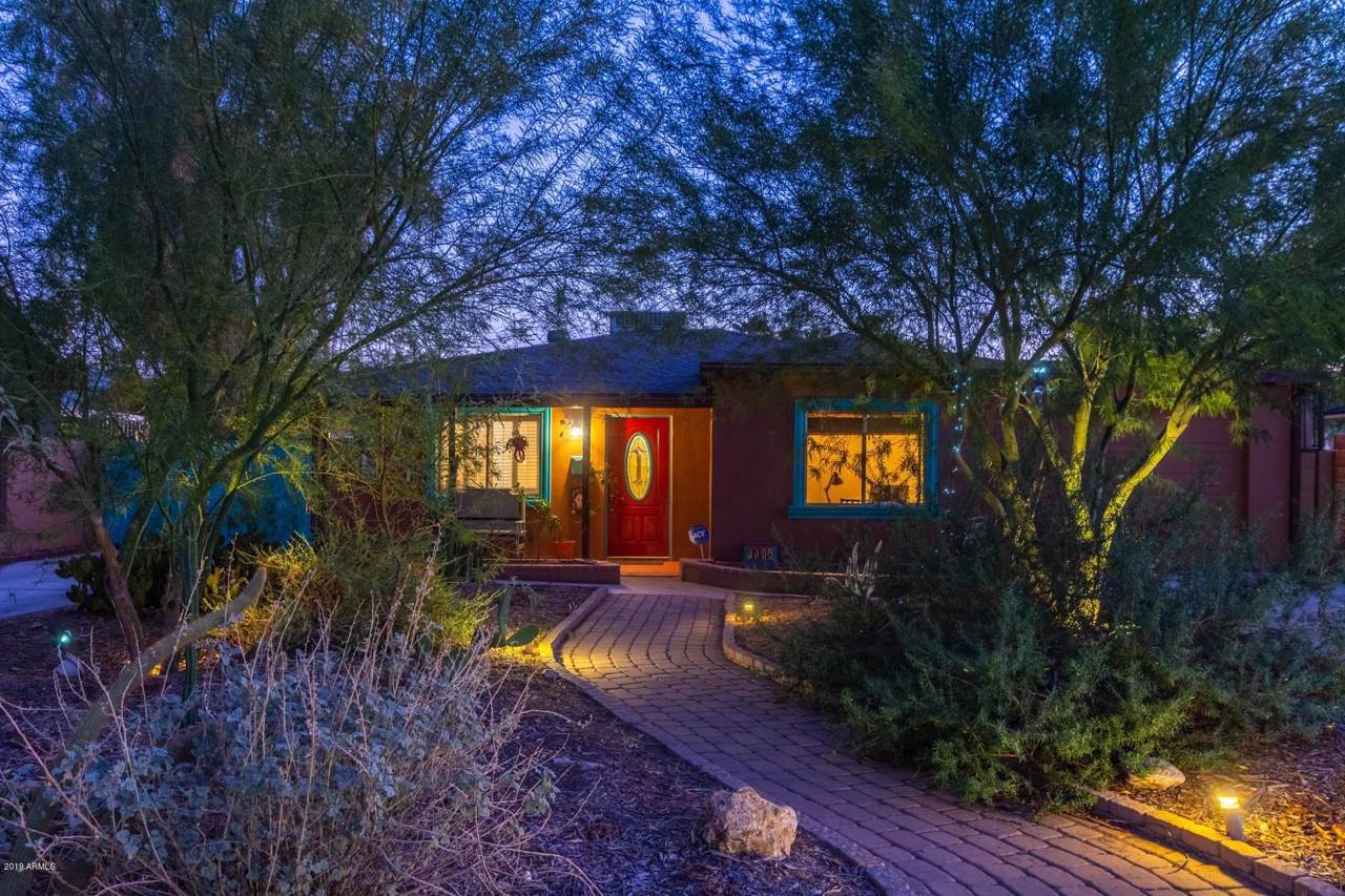 1109 Weldon Avenue - Photo 1