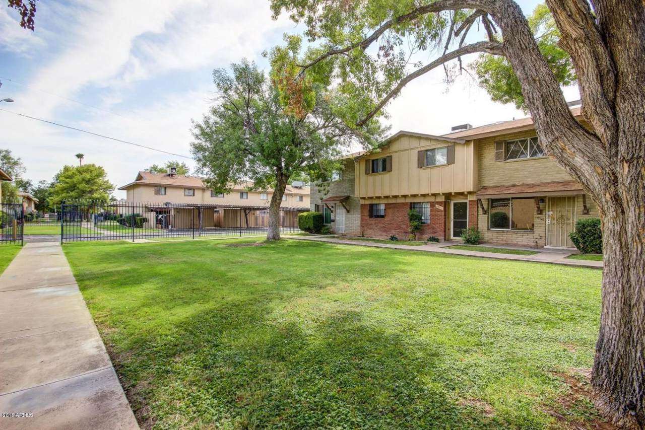 6715 44TH Avenue - Photo 1